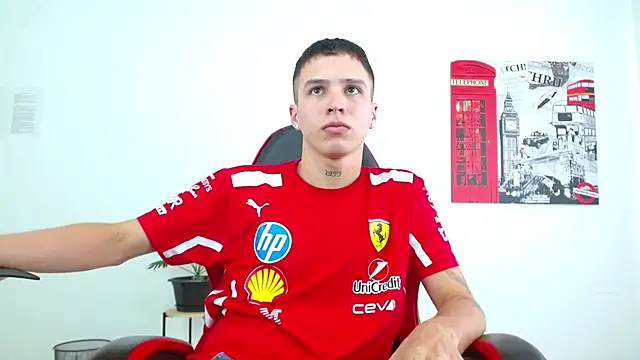 Snapshot of Cumandres18 chatting on October 2025 08:30:01 PM Cumandres18 online show from October 2025 08:30:01 PM