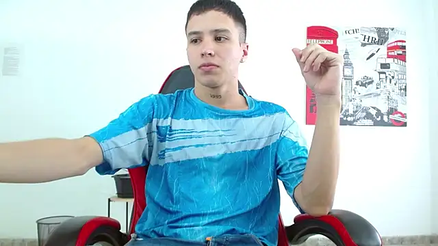 Snapshot of Cumandres18 chatting on October 2025 02:02:01 PM Cumandres18 online show from October 2025 02:02:01 PM