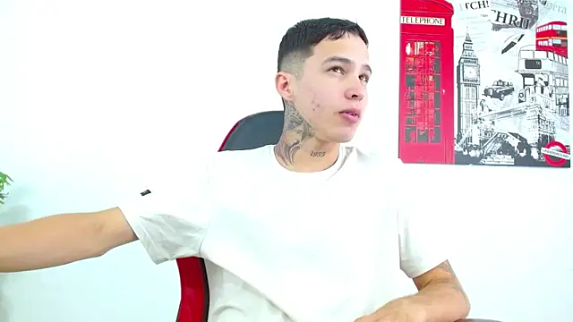 Snapshot of Cumandres18 chatting on February 2026 02:43:02 PM Cumandres18 online show from February 2026 02:43:02 PM