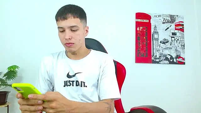 Snapshot of Cumandres18 chatting on March 2026 03:08:01 PM Cumandres18 online show from March 2026 03:08:01 PM