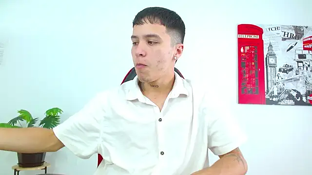 Snapshot of Cumandres18 chatting on March 2026 02:45:01 PM Cumandres18 online show from March 2026 02:45:01 PM