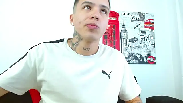 Cumandres18 online show from July 2026 03:37:02 PM