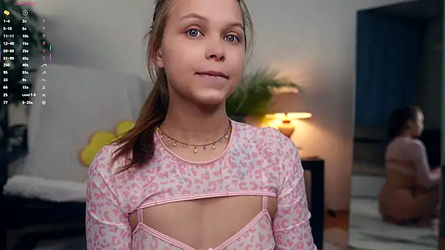 OdellaGillingham online show from October 2025 07:22:02 PM