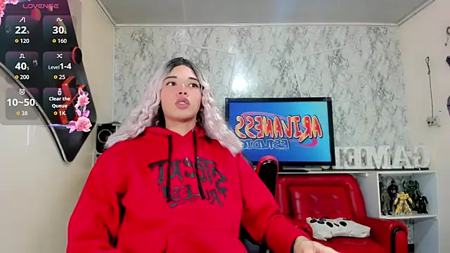 Madison Mujica online show from October 2025 11:19:01 AM