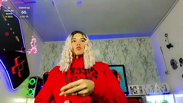 Madison Mujica online show from October 2025 11:19:01 AM