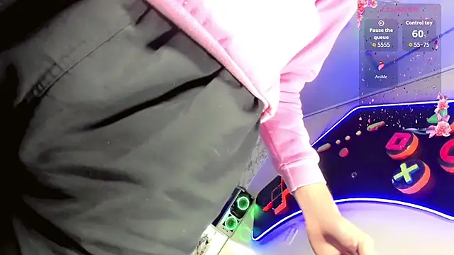 Madison Mujica online show from October 2025 11:00:02 AM