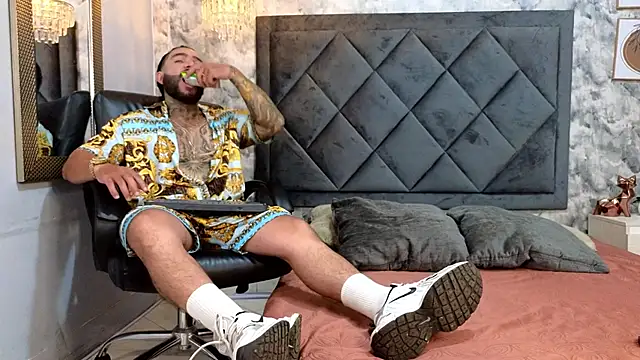 Apolo rousse1 online show from September 2025 08:19:01 PM