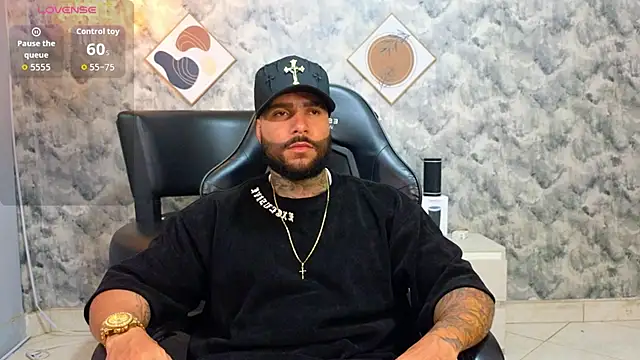 Snapshot of Apolo_rousse1 chatting on February 2026 09:42:01 PM Apolo rousse1 online show from February 2026 09:42:01 PM