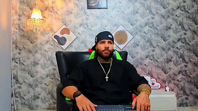 Snapshot of Apolo_rousse1 chatting on February 2026 09:37:02 PM Apolo rousse1 online show from February 2026 09:37:02 PM