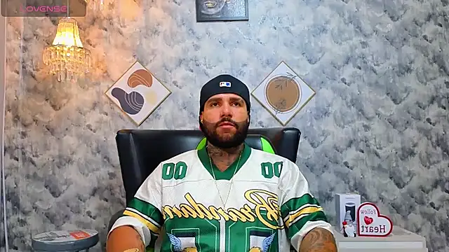 Snapshot of Apolo_rousse1 chatting on February 2026 10:19:02 PM Apolo rousse1 online show from February 2026 10:19:02 PM