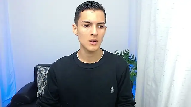 Snapshot of Matiius18 chatting on October 2025 01:45:02 PM Matiius18 online show from October 2025 01:45:02 PM