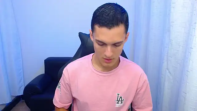 Matiius18 online show from March 2026 02:03:02 PM