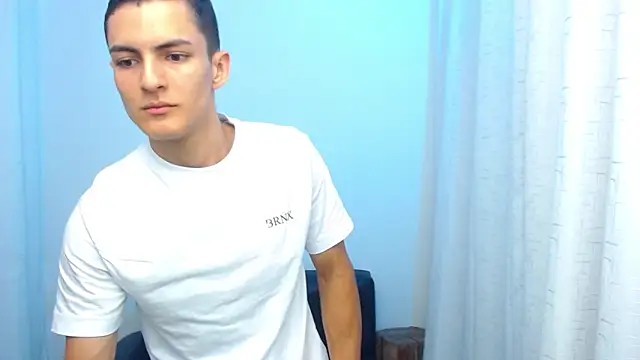 Matiius18 online show from March 2026 02:01:02 PM