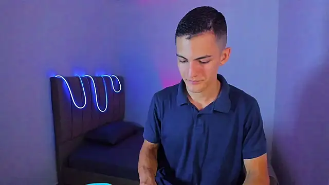 Snapshot of Matiius18 chatting on July 2026 04:11:02 PM Matiius18 online show from July 2026 04:11:02 PM