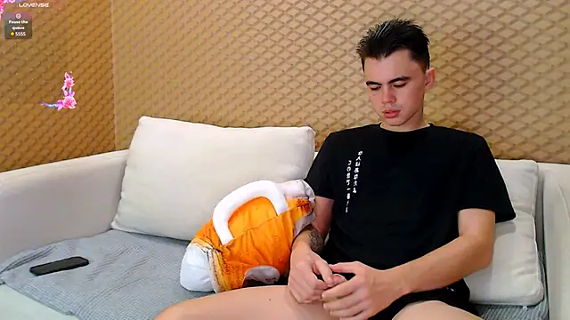 Snapshot of Flirty_Duo chatting on October 2025 01:04:02 AM Flirty Duo online show from October 2025 01:04:02 AM