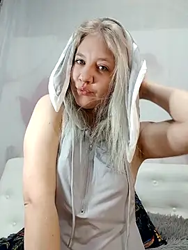 HeronDenni online show from March 2026 02:28:02 AM