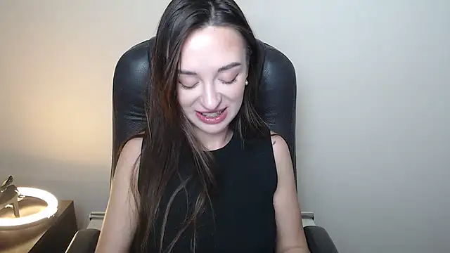 BonnieX  online show from April 2026 02:38:01 PM