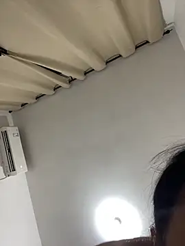 MengMeng0515 online show from November 2025 03:26:02 PM