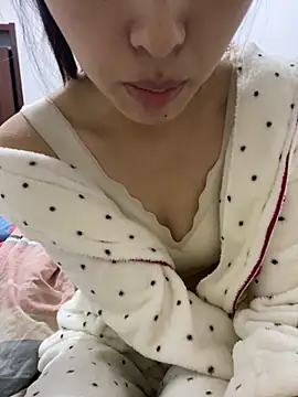 MengMeng0515 online show from December 2025 12:31:02 PM