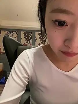 MengMeng0515 online show from February 2026 02:33:01 PM