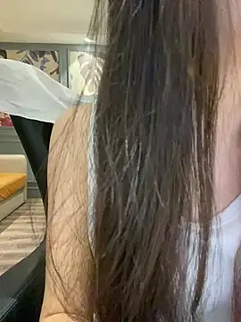 MengMeng0515 online show from April 2026 01:56:01 PM