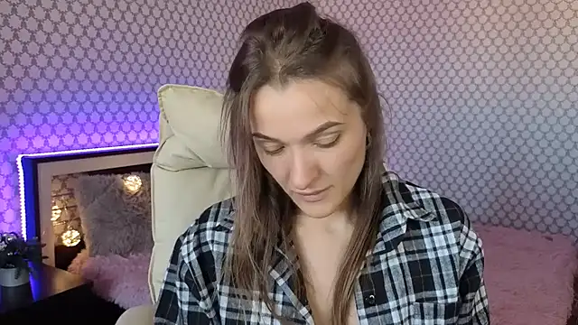 EmmySkyy online show from September 2025 06:35:02 AM