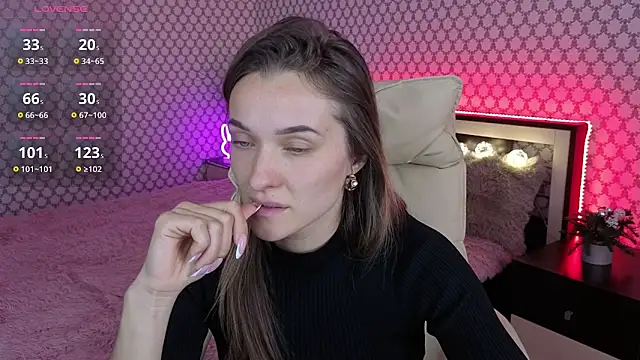 EmmySkyy online show from September 2025 07:43:01 AM