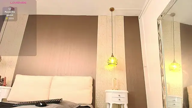 Tiifany Baker online show from December 2025 07:55:01 PM