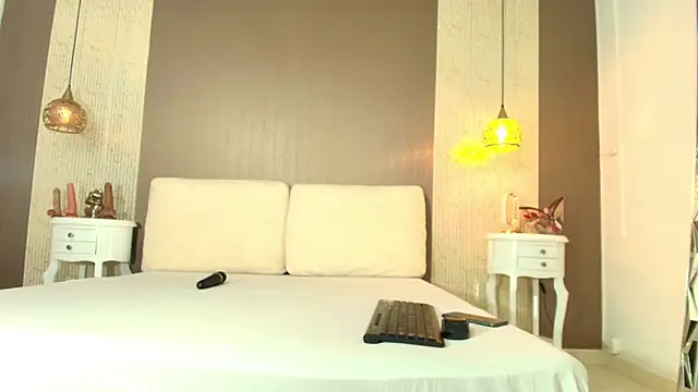 Tiifany Baker online show from January 2026 07:30:01 PM