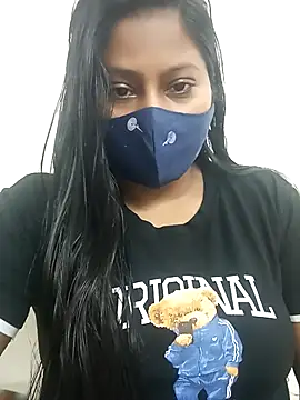 Shy Peehu online show from November 2025 06:51:01 PM