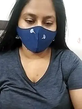 Shy Peehu online show from April 2026 06:23:01 PM