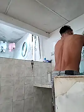 Snapshot of Brayanellatino chatting on February 2026 11:53:01 AM Brayanellatino online show from February 2026 11:53:01 AM