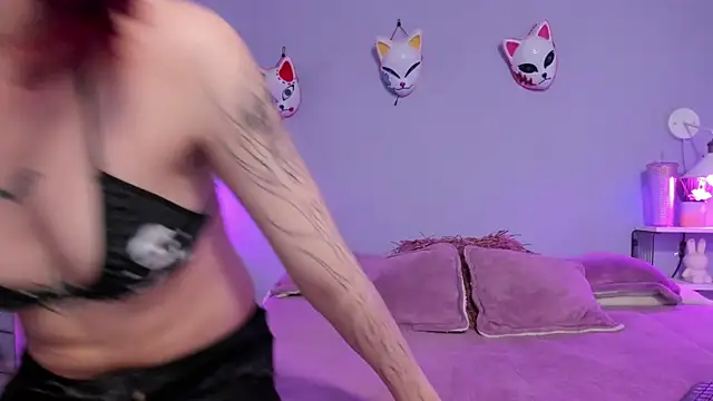 Zoe Lynch  online show from October 2025 11:51:02 AM