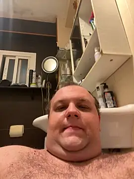 ArturoElPeque online show from October 2025 07:47:01 PM