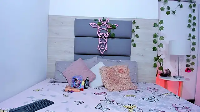 Snapshot of kathysmith19 chatting on October 2025 04:42:01 AM kathysmith19 online show from October 2025 04:42:01 AM