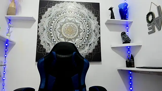 marsmith1 online show from April 2026 07:23:02 PM