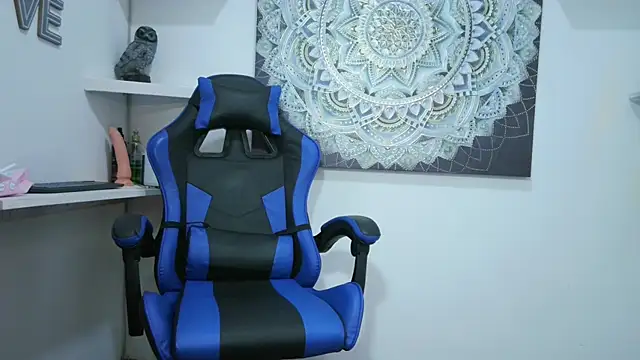 marsmith1 online show from April 2026 06:36:02 PM