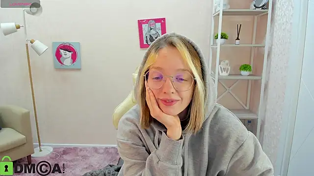 Snapshot of R0cket_bunny chatting on October 2025 01:17:02 AM R0cket bunny online show from October 2025 01:17:02 AM