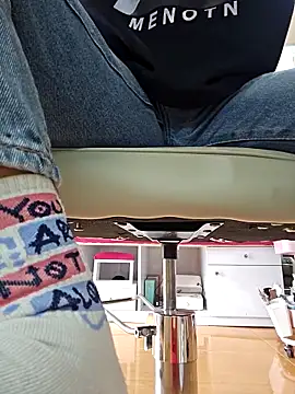 Nail Yummy online show from November 2025 04:04:01 AM