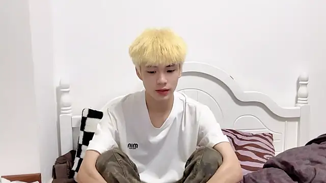 Snapshot of linger2563 chatting on October 2025 01:18:01 PM linger2563 online show from October 2025 01:18:01 PM