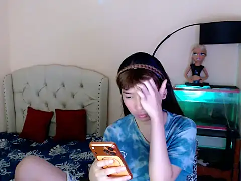 ShantalFoxxy  online show from April 2026 01:10:02 PM