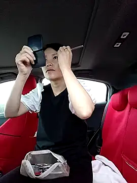 Snapshot of Haili-1 chatting on October 2025 11:04:01 PM Haili-1 online show from October 2025 11:04:01 PM