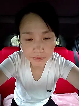 Snapshot of Haili-1 chatting on October 2025 10:43:02 PM Haili-1 online show from October 2025 10:43:02 PM