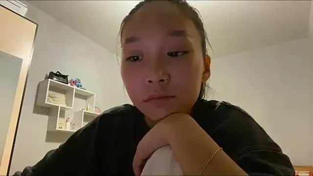 OraCowee online show from September 2025 03:14:01 PM