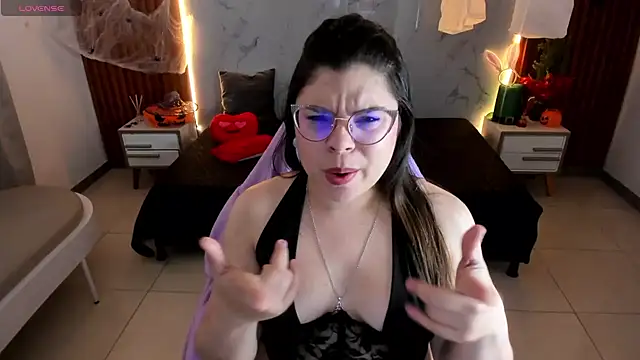 shasha bloom online show from October 2025 12:53:02 PM