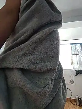 airamoon online show from November 2025 08:47:02 PM