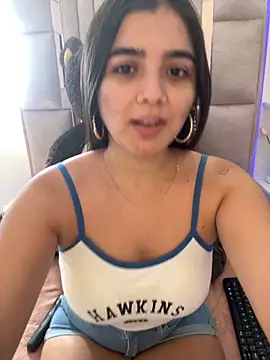 salomecute21 online show from October 2025 01:09:01 PM