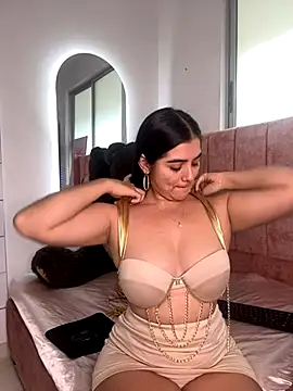 salomecute21 online show from October 2025 11:55:02 AM