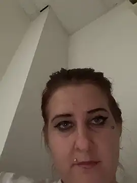 Regike90 online show from November 2025 10:48:01 AM