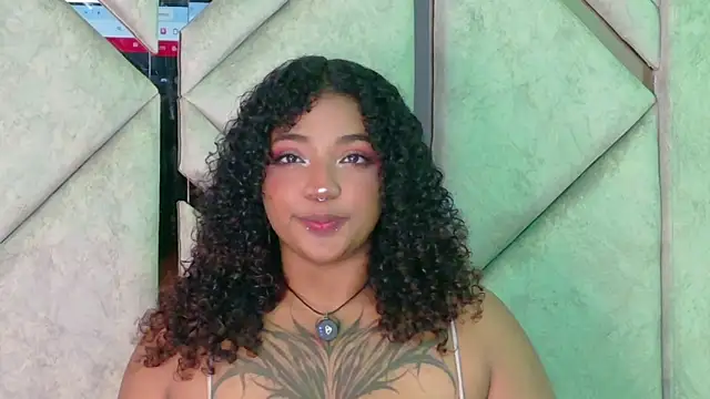 Cristal-Jonnes online show from July 2026 04:49:01 AM